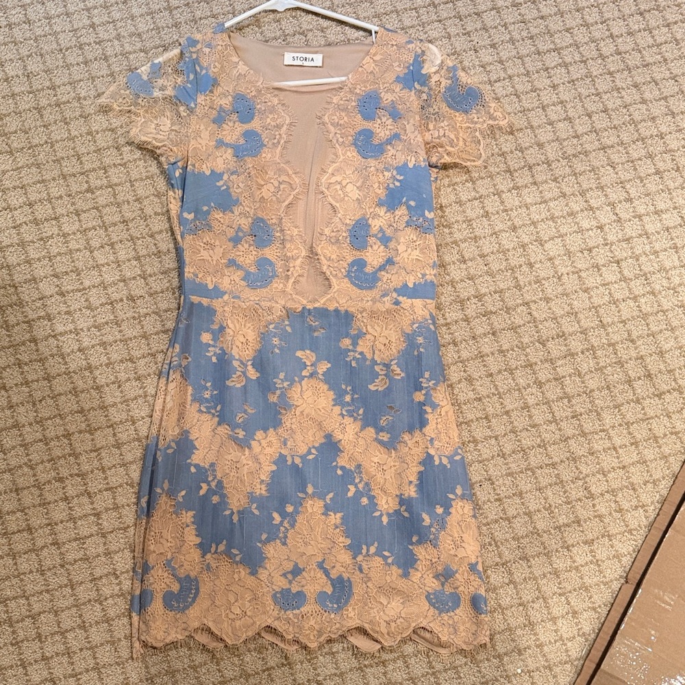 Storia Blue and Tan Lace Mini Dress